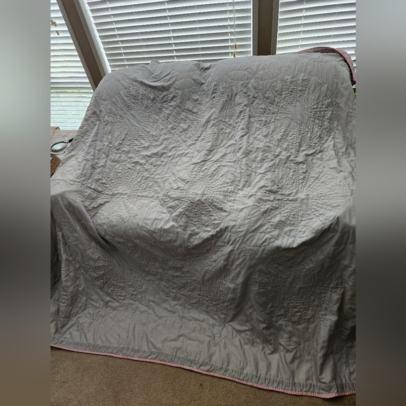 100% Handstitched Dresden Plate Quilt - Picture 10 of 16